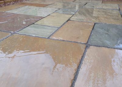 Raj Green Tumbled and Aged Paving. 22m Calibrated